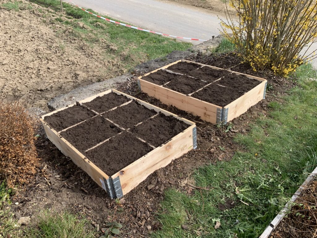 Neue Beete für Gemüse und Kräuter
