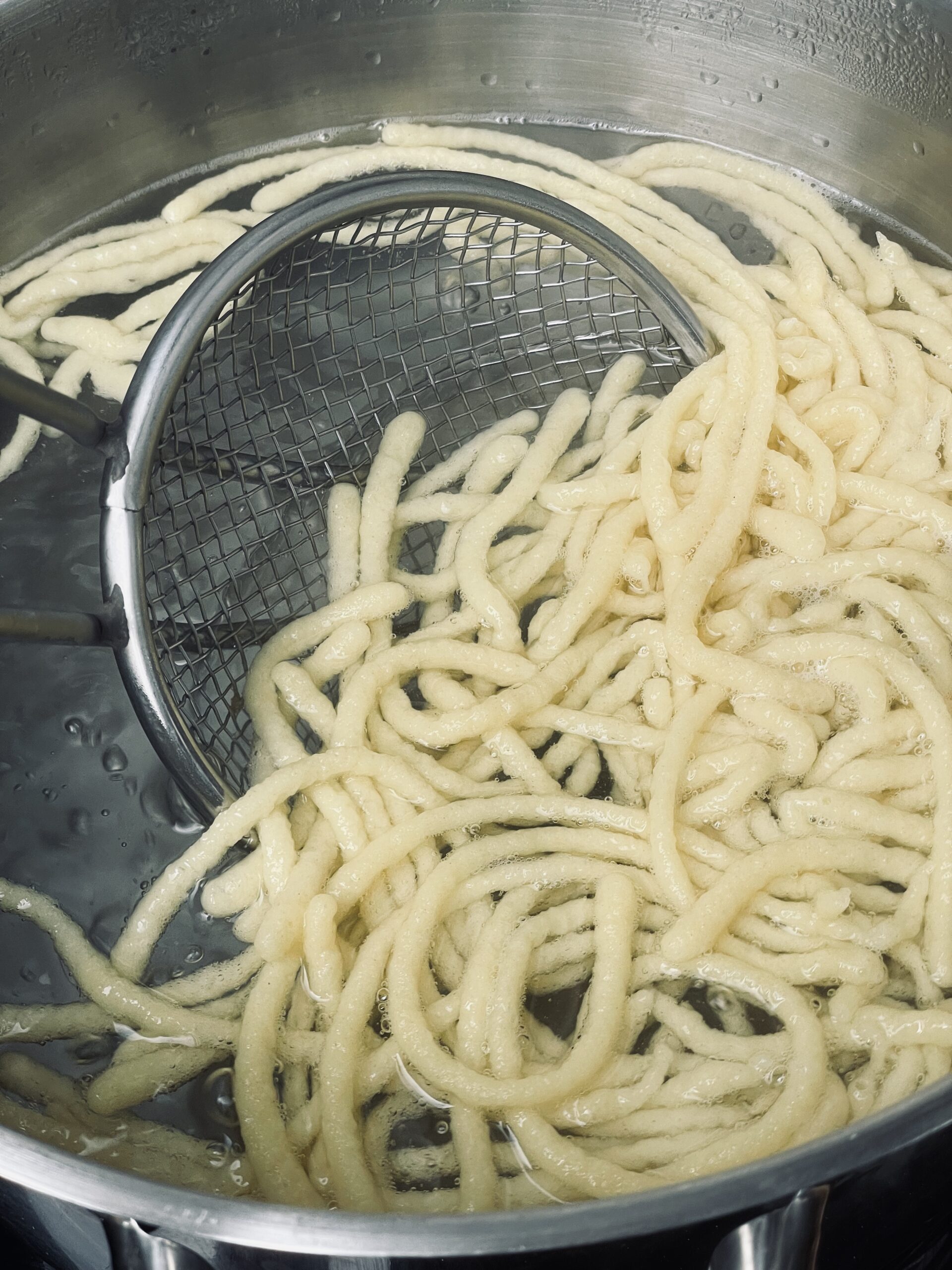 Leckere Sauerteig Spätzle im Wasser