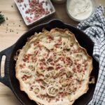 Sauerteigrest Flammkuchen