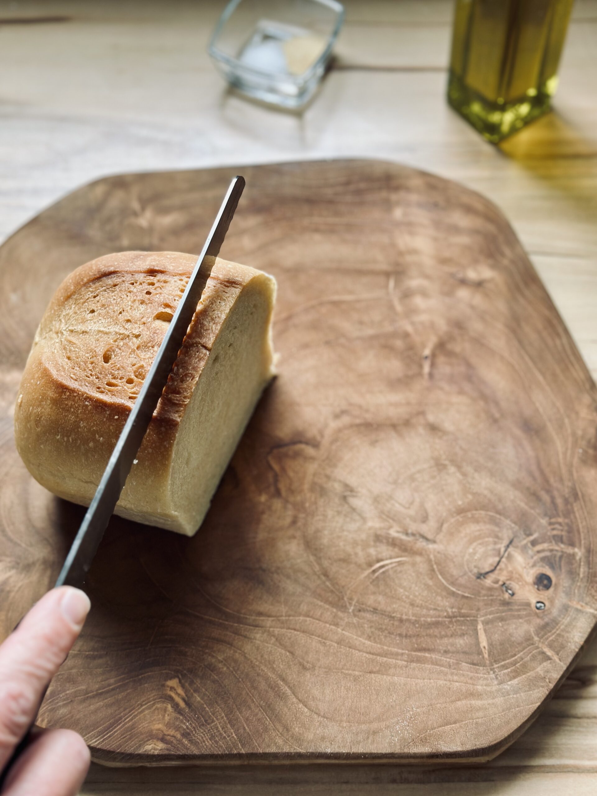 Sauerteig Toast schneiden