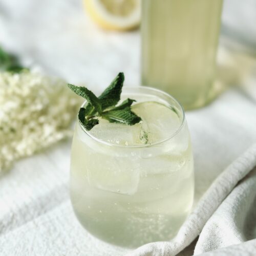 Holunderblütensirup