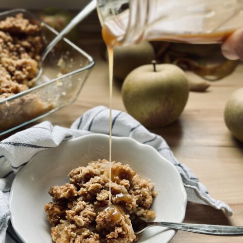 Apple Crisp mit Karamelsoße