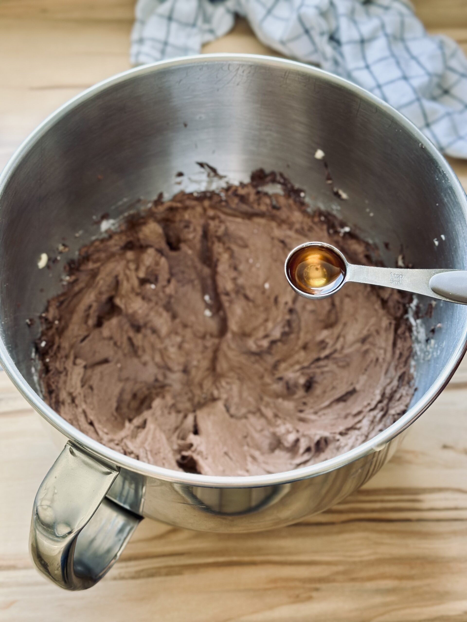Vanilleextrakt hinzufügen