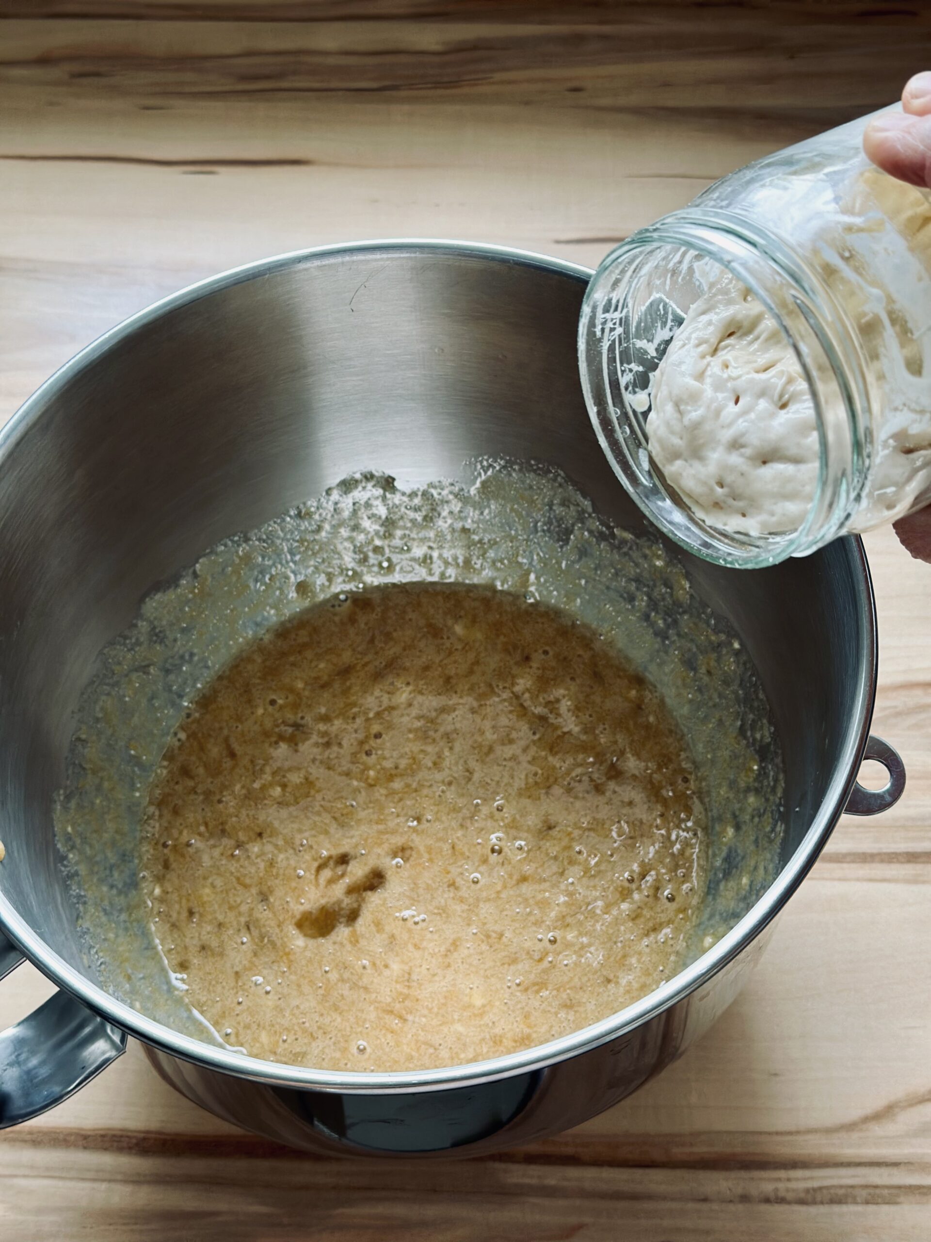 Sauerteig hinzufügen