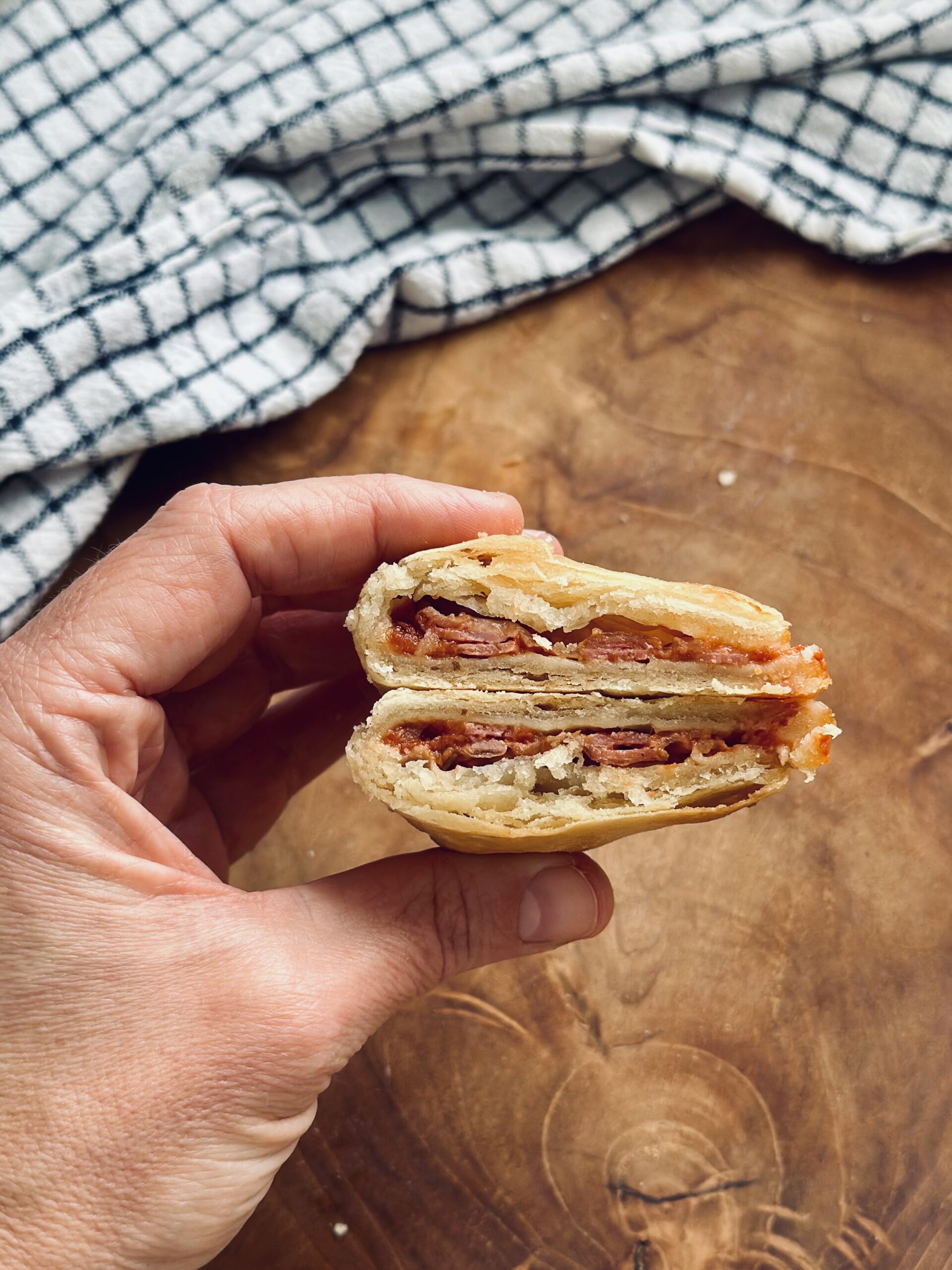 Leckre Sauerteig Pizzataschen