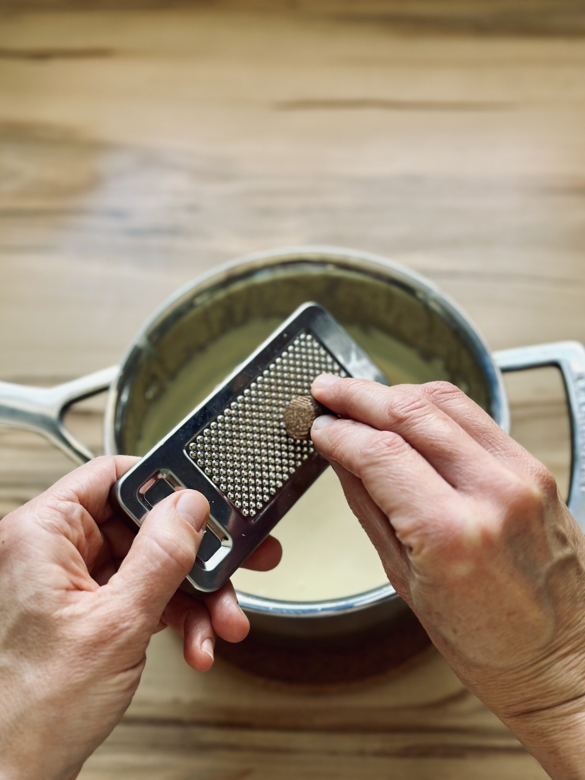 Muskatnuss hinzufügen