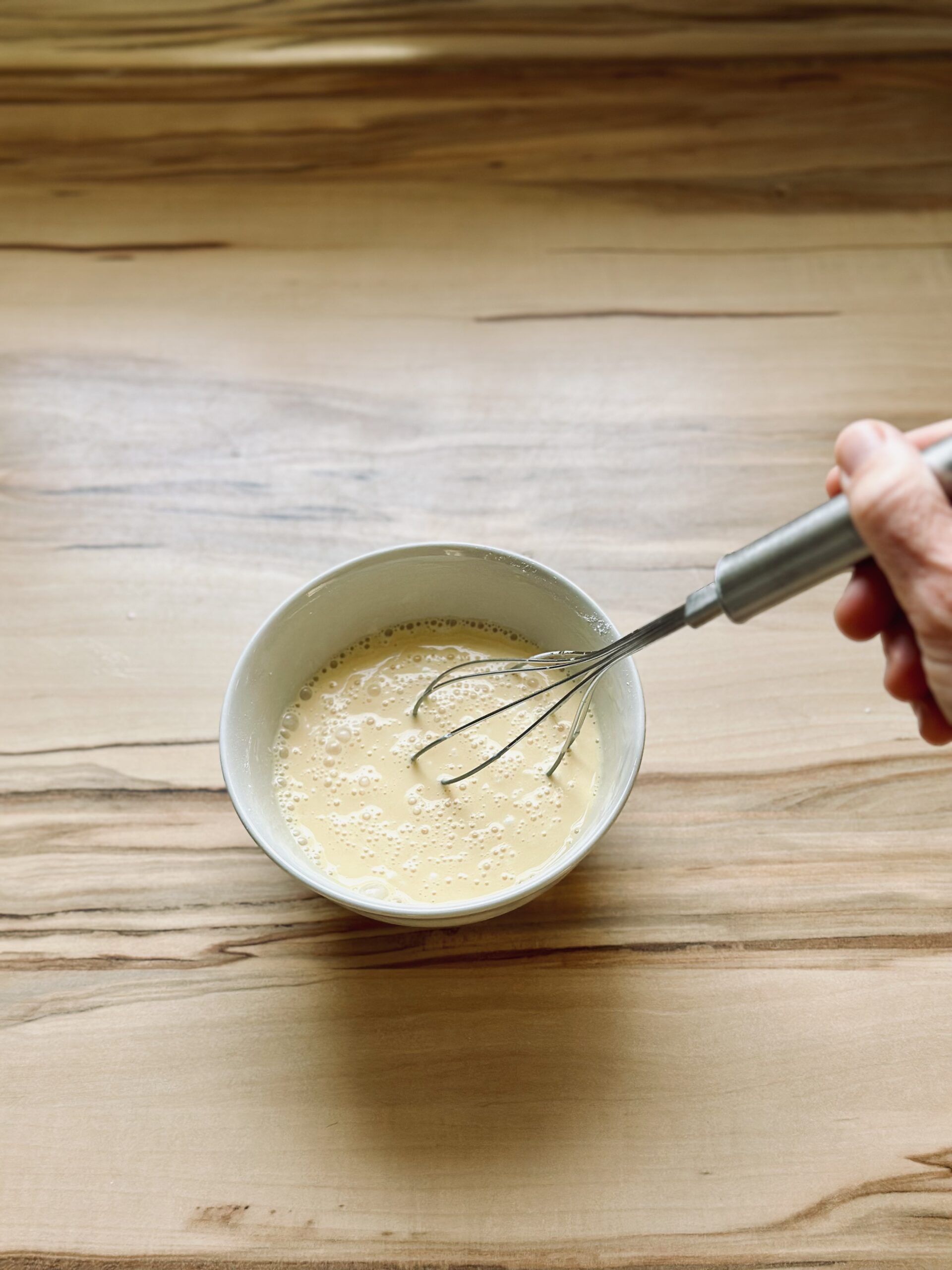 Rühren bis keine Klümpchen mehr zu sehen sind.