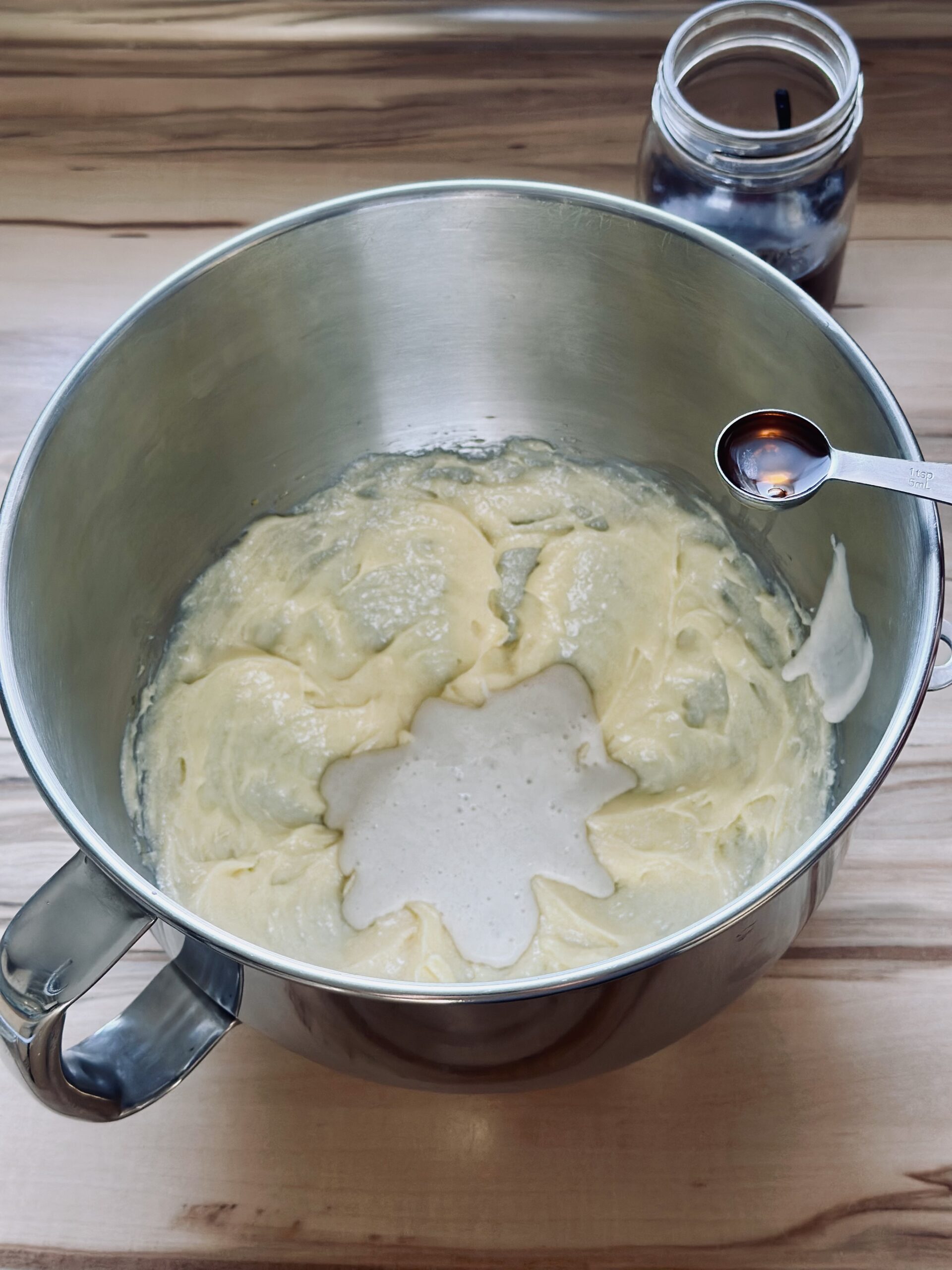 Vanilleextrakt hinzufügen