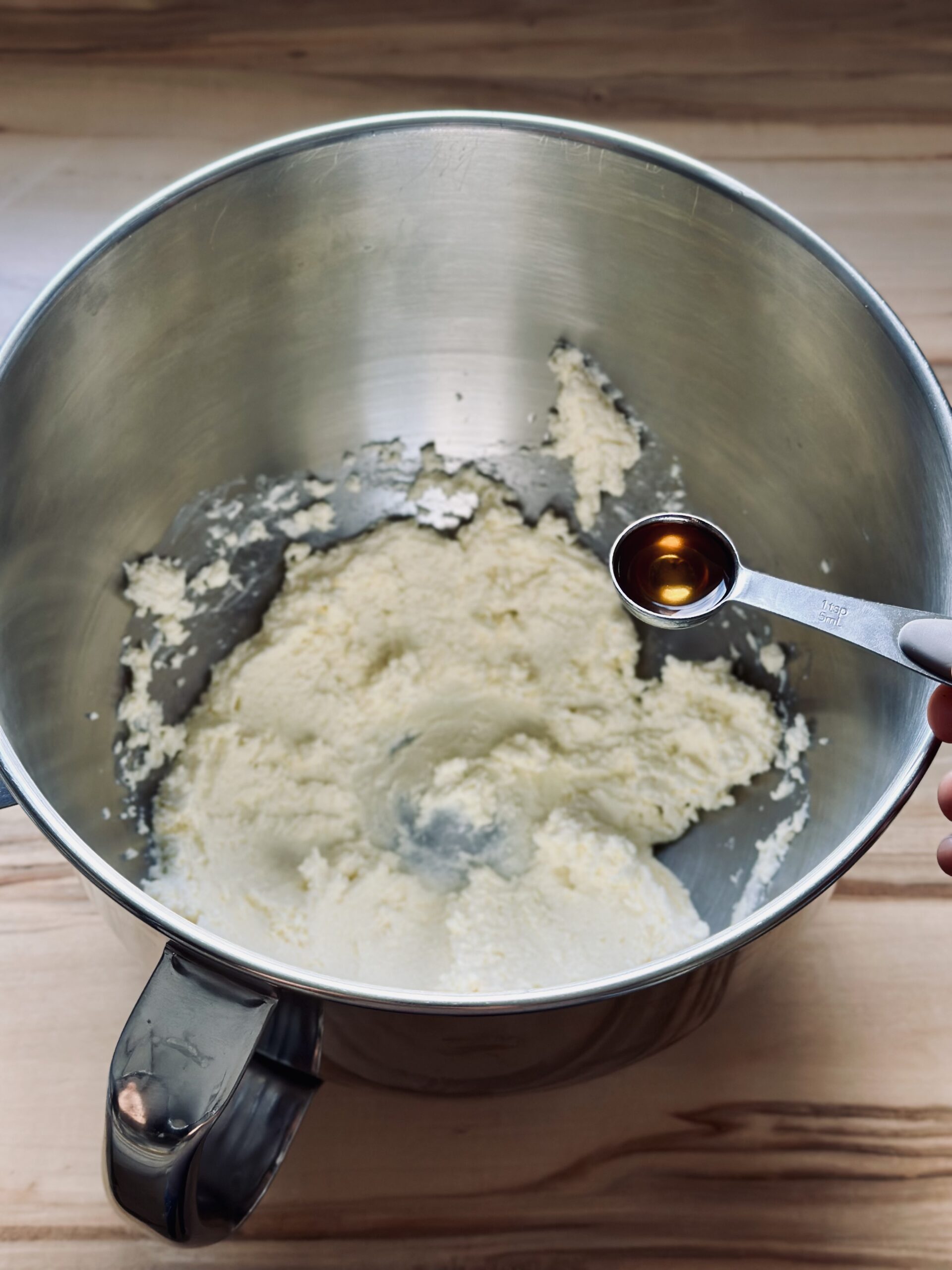 Vanilleextrakt hinzugeben