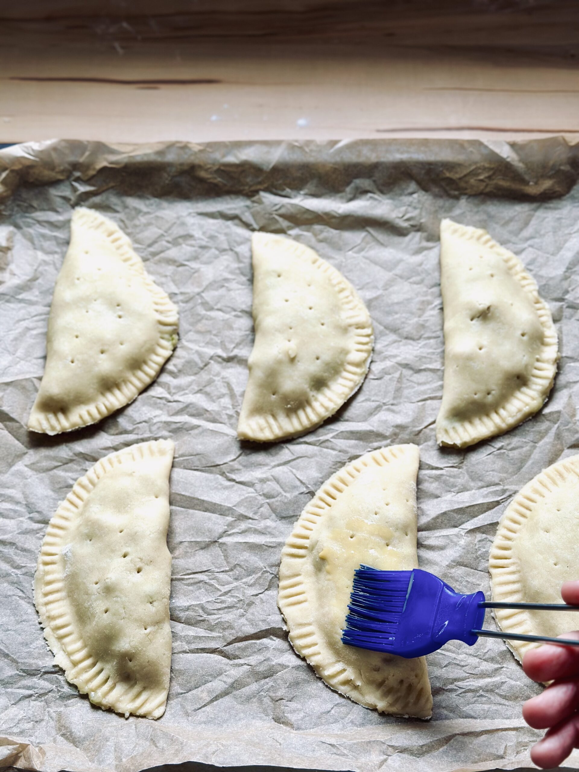 Taschen mit Ei bestreichen 