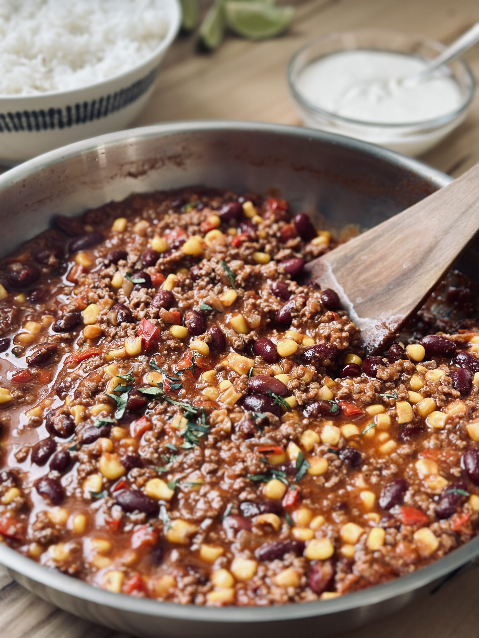 Chili einkochen lassen und genießen
