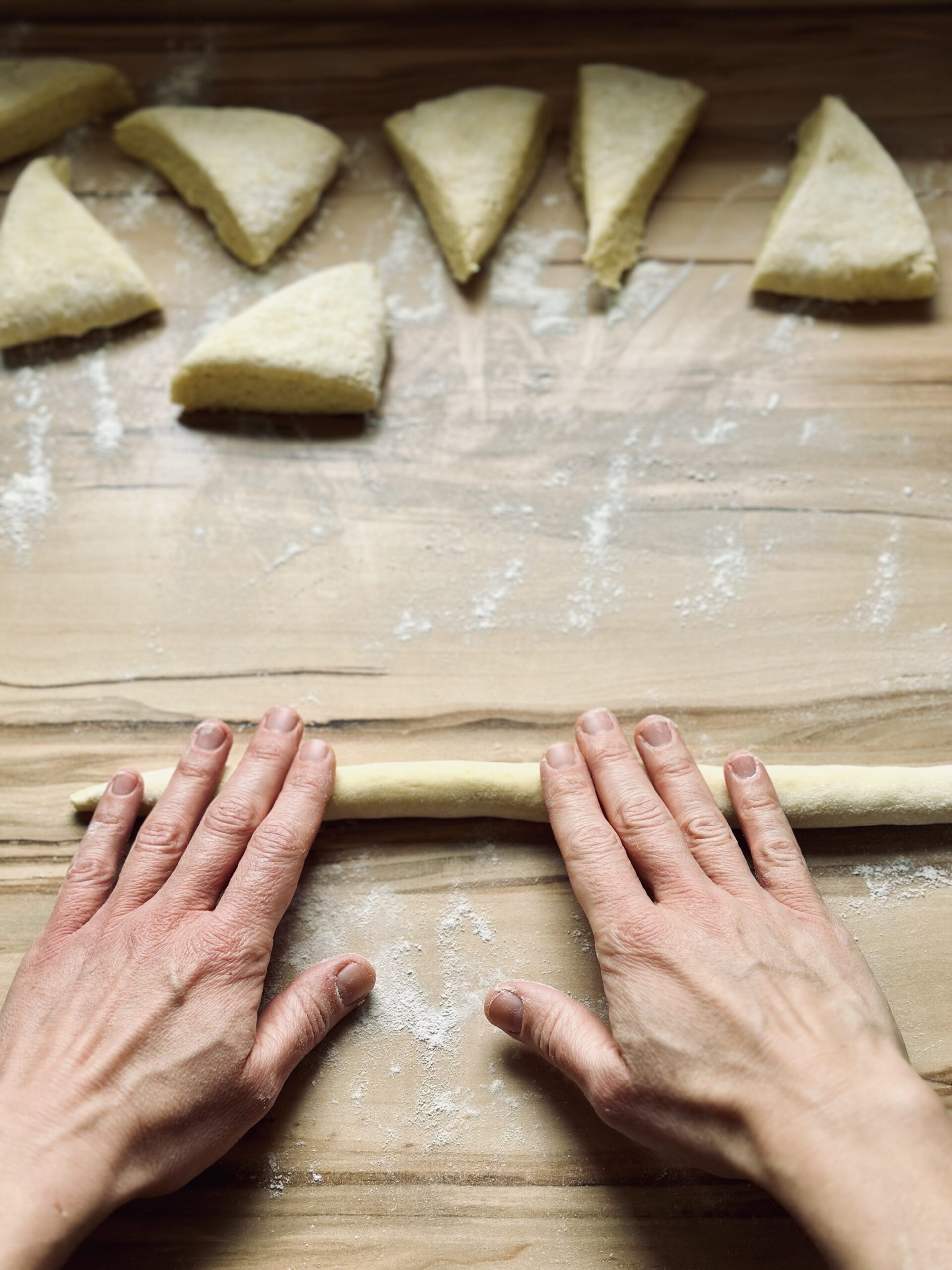 Teiglinge ausrollen zu Rollen