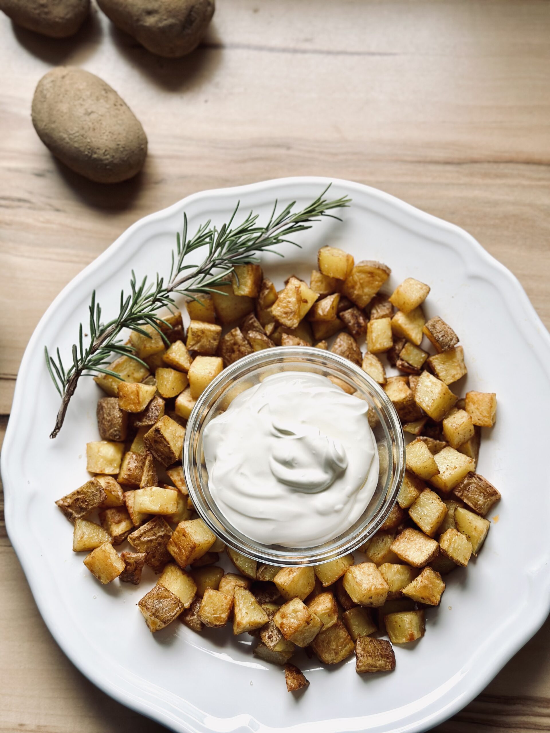 Wilde Kartoffeln mit Dip