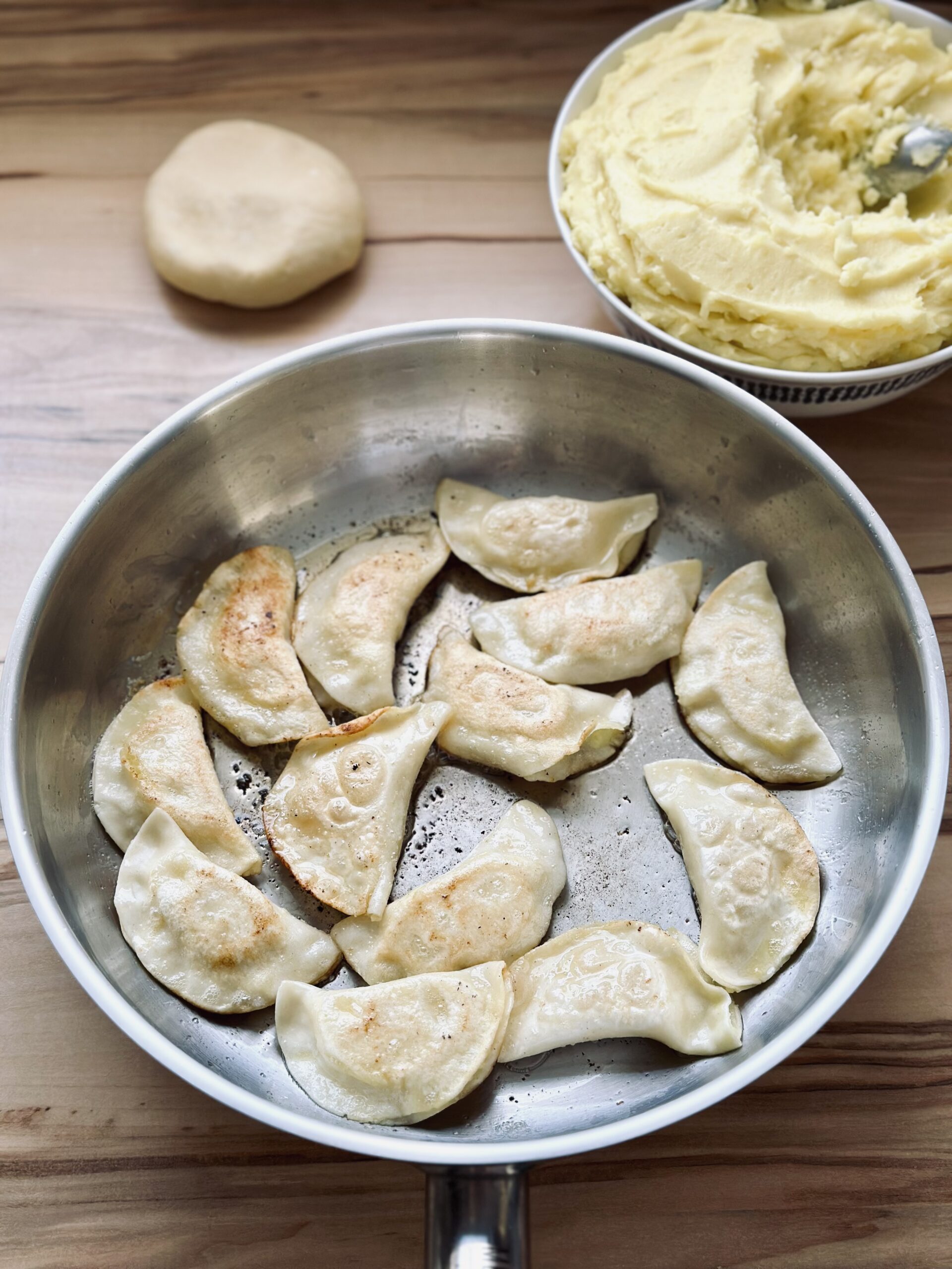 Nudel & Kartoffelpüree das perfekte Paar in Pierogi