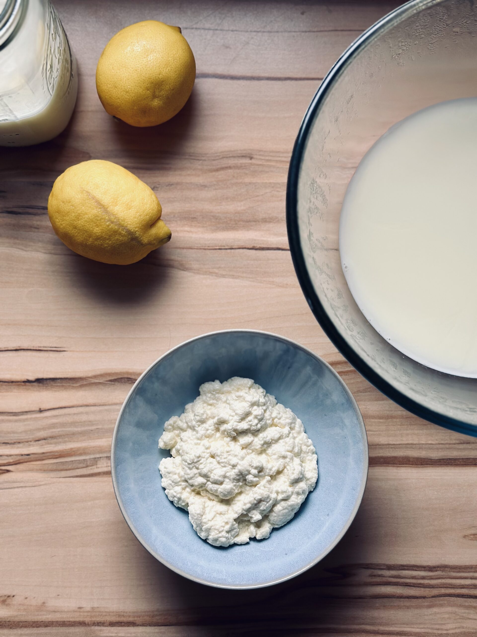 Fertiger Ricotta - Molke kann für Brotteige verwendet werden