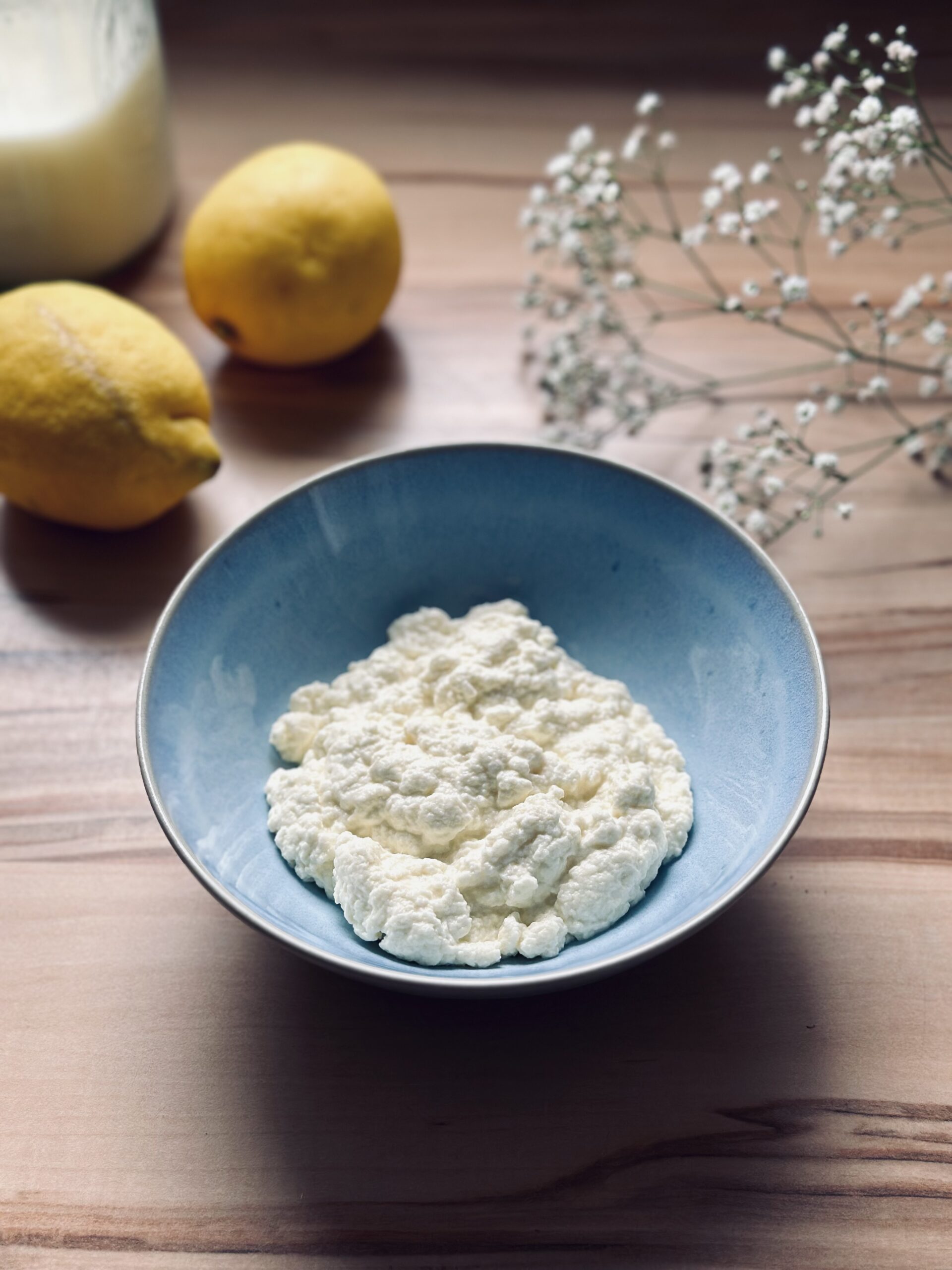 Selbst gemachter cremiger Ricotta